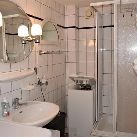 Auszeit Unter Reet Doerpum *